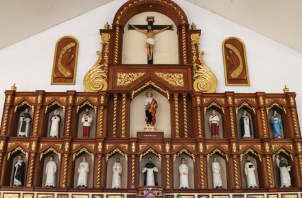 San_lorenzo_ruiz_and_companion_mart